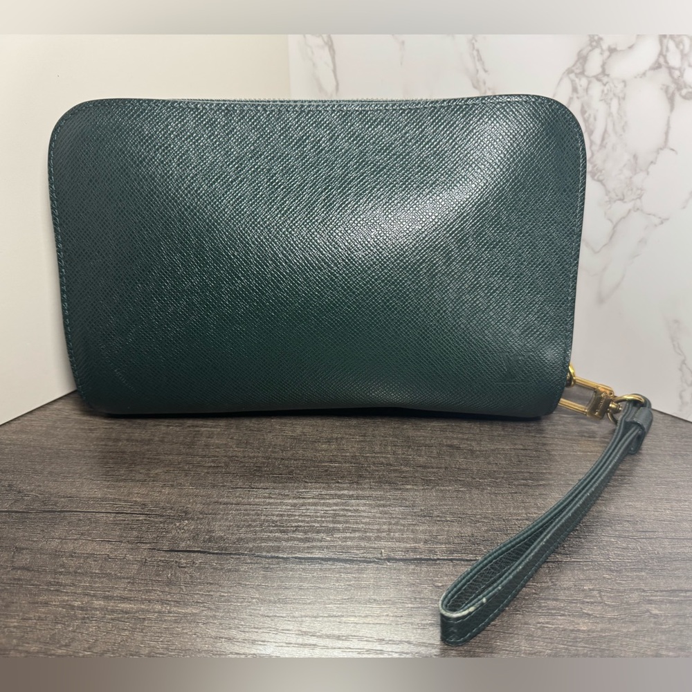 Louis Vuitton Taiga Baikal Green Clutch/Wristlet